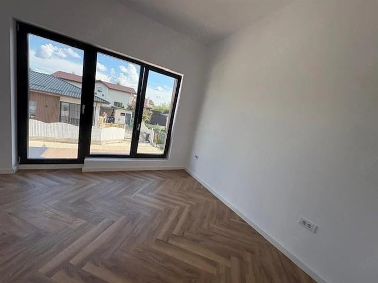 Casă cu 4 camere în Vișan