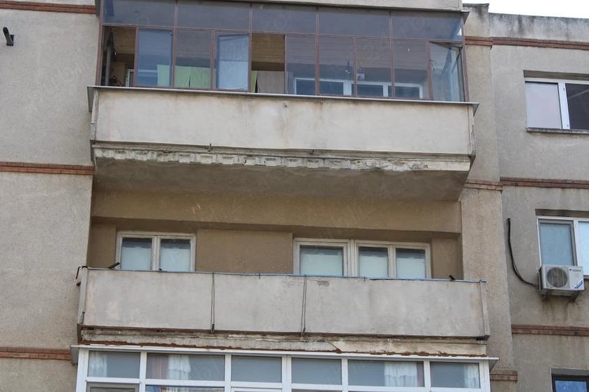 Apartament cu 4 camere decomandat în E3