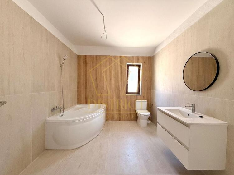 Duplex cu 4 camere cu Canalizare în Moșnița Veche