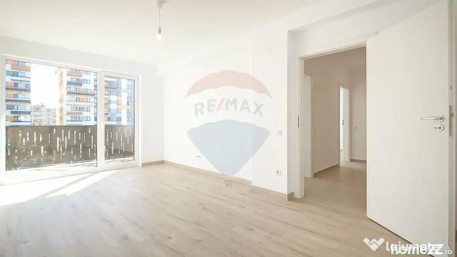 Apartament cu 2 camere decomandat în Tractorul