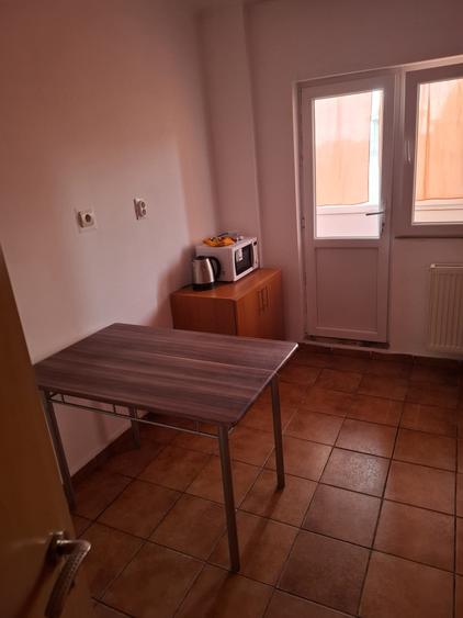 Apartament cu 2 camere semidecomandat în Titan