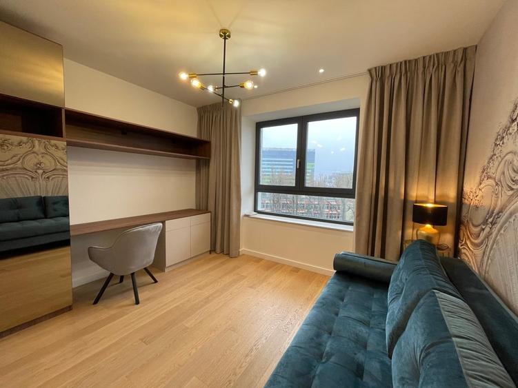 Apartament cu 3 camere decomandat în Aviației