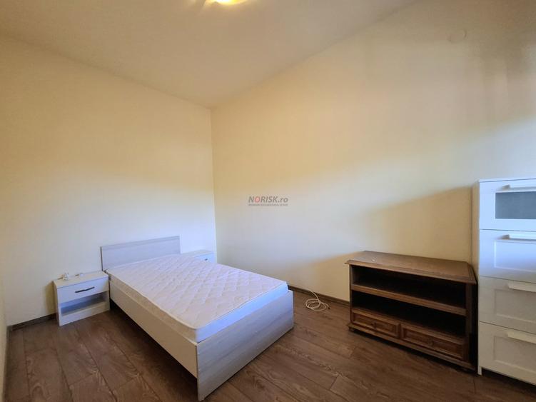 Apartament cu 4 camere semidecomandat, mobilat în Pipera