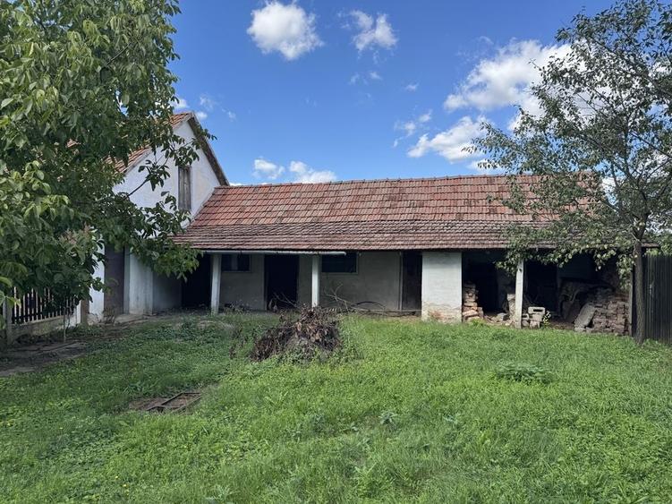Casă cu 2 camere în Cheresig