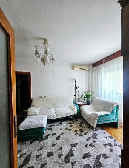 Apartament cu 4 camere decomandat în Apărătorii Patriei