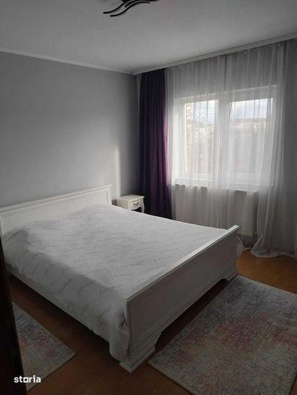 Apartament cu 3 camere decomandat în Nufărul
