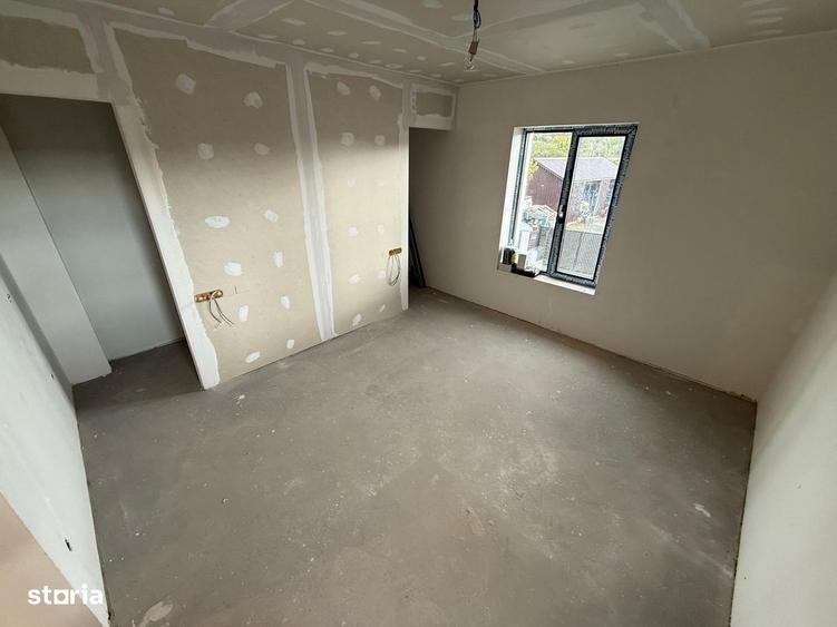 Casă cu 3 camere în Satu Nou de Jos
