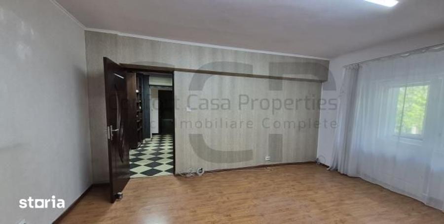 Apartament cu 3 camere decomandat în Decebal