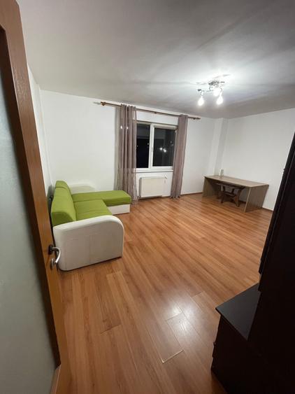 Apartament cu 2 camere decomandat în Zorilor