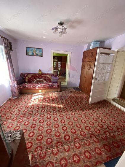 Casă cu 4 camere cu Teren 937 Mp în Ațel