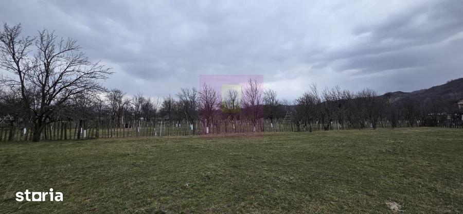 Teren de 734 mp, în Brebu