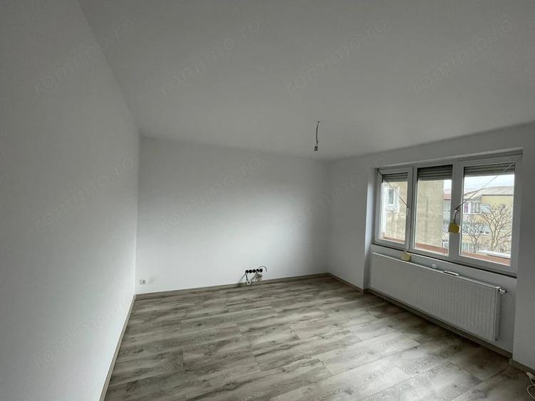 Apartament cu 2 camere decomandat în Botizului