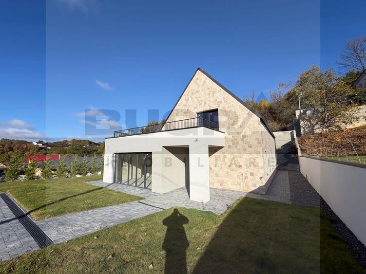 Casă individuală cu 6 camere cu Teren 800 Mp în Feleacu