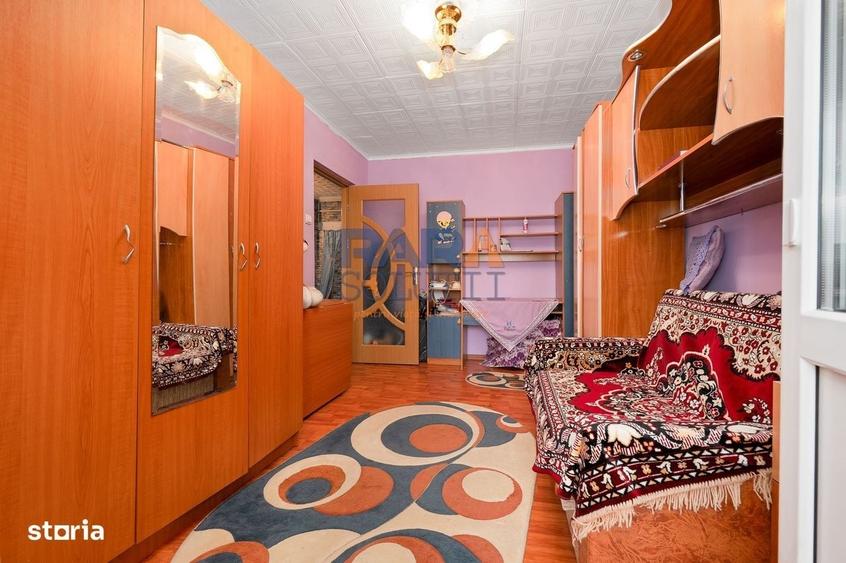 Apartament cu 3 camere decomandat în Horia