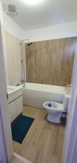 Apartament cu 4 camere decomandat, mobilat în Jiului