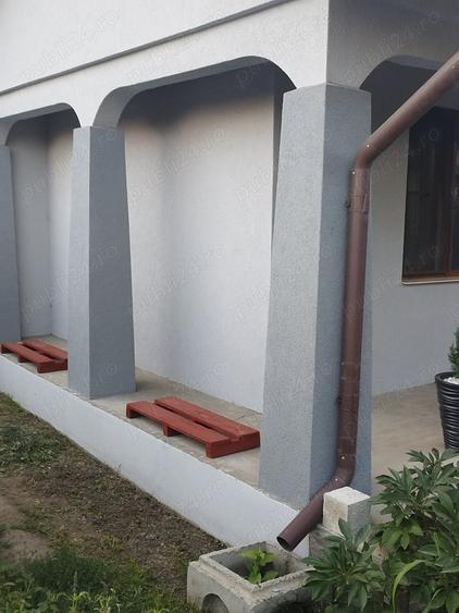 Casă cu 5 camere cu Teren 1100 Mp în Umbrărești