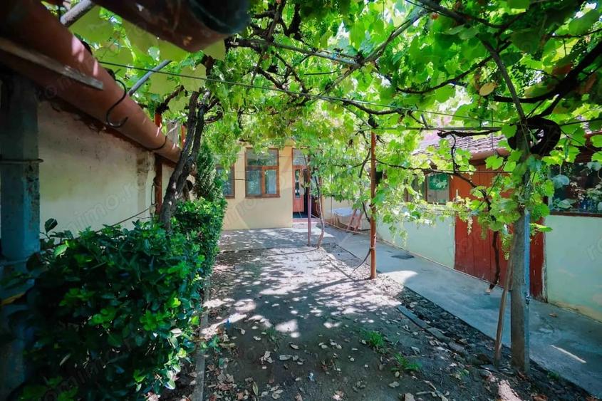 Casă cu 3 camere cu Teren 250 Mp în Calea Clujului