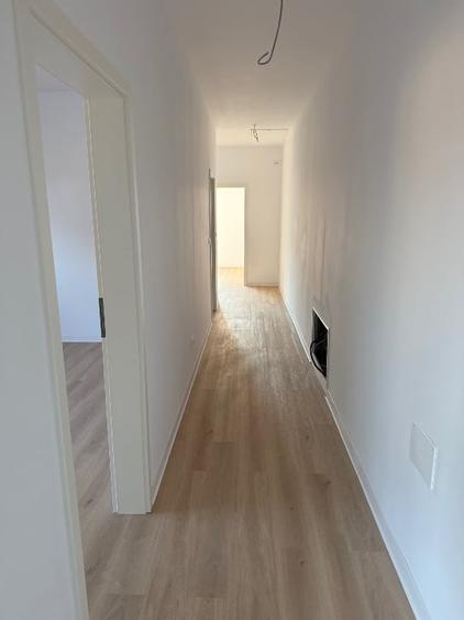 Duplex cu 4 camere cu Canalizare în Ghiroda