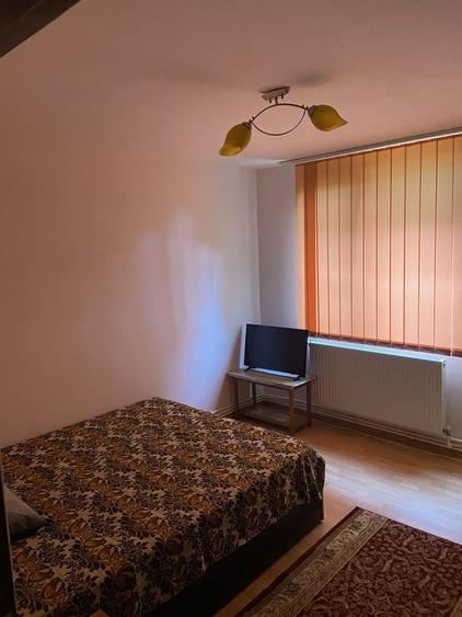 Inchiriez Ap 2 camere - 3