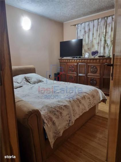 Apartament cu 4 camere decomandat în Nicolina