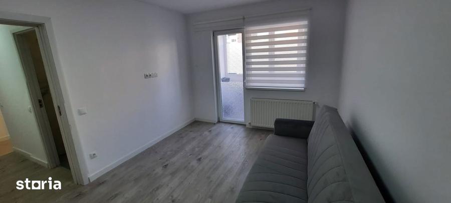 Apartament cu 2 camere decomandat, mobilat în Central