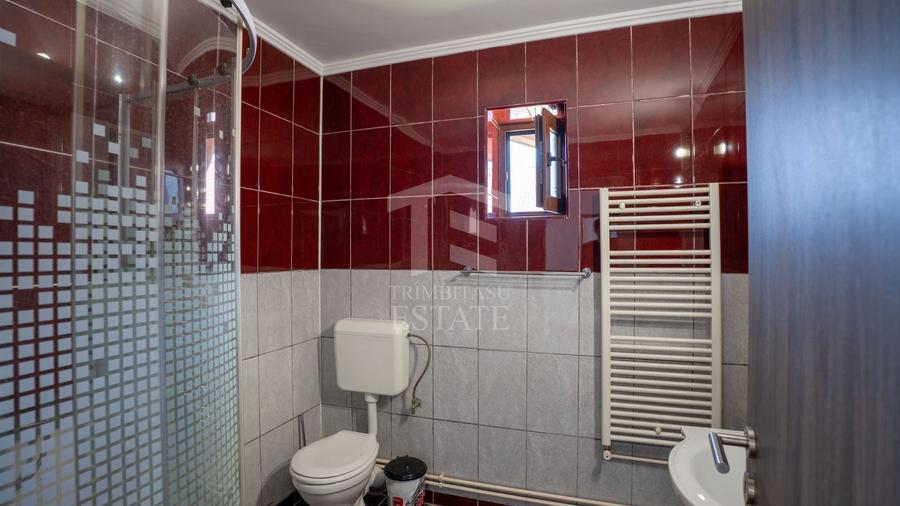Casă individuală cu 5 camere cu Piscina în Bod