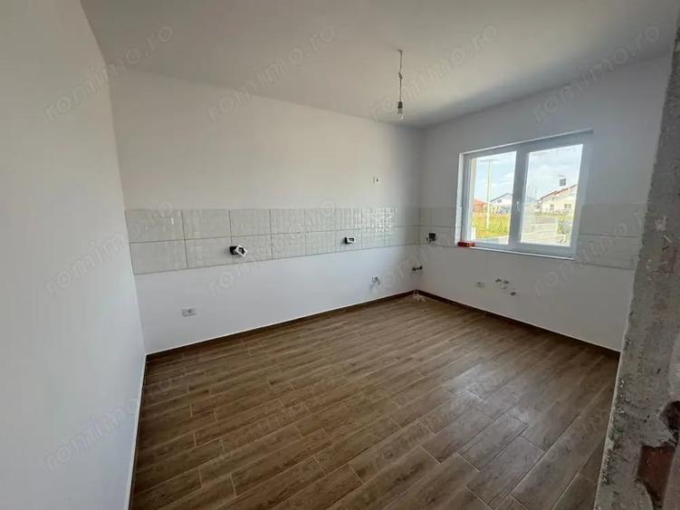 Casă cu 4 camere în Favorit