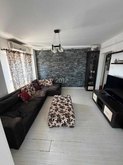 Apartament 3 camere pe Calea lui Traian cu vedere stradala. Direct Proprietar