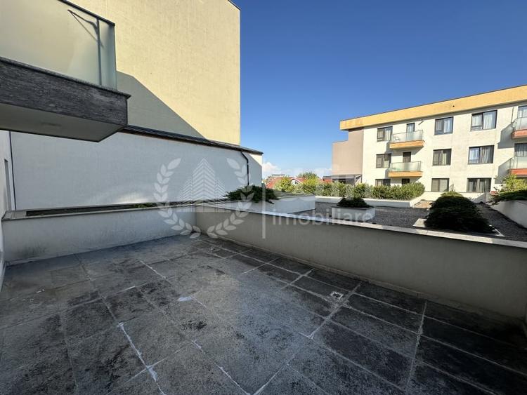 Apartament cu 2 camere semidecomandat, mobilat în Plopilor