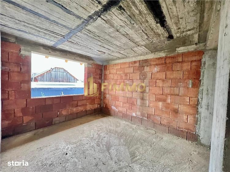 Casă cu 4 camere în Bulai
