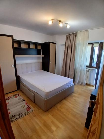 2 camere, Ultracentral - 3