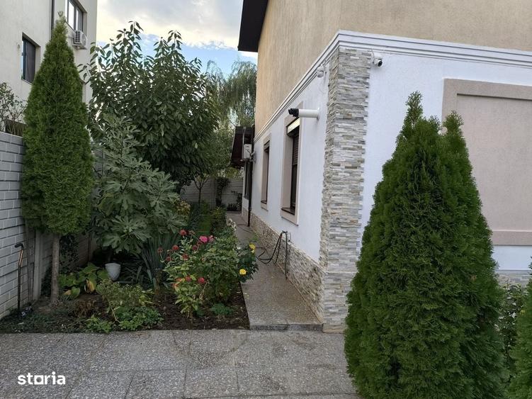 Casă cu 4 camere cu Teren 250 Mp în Central