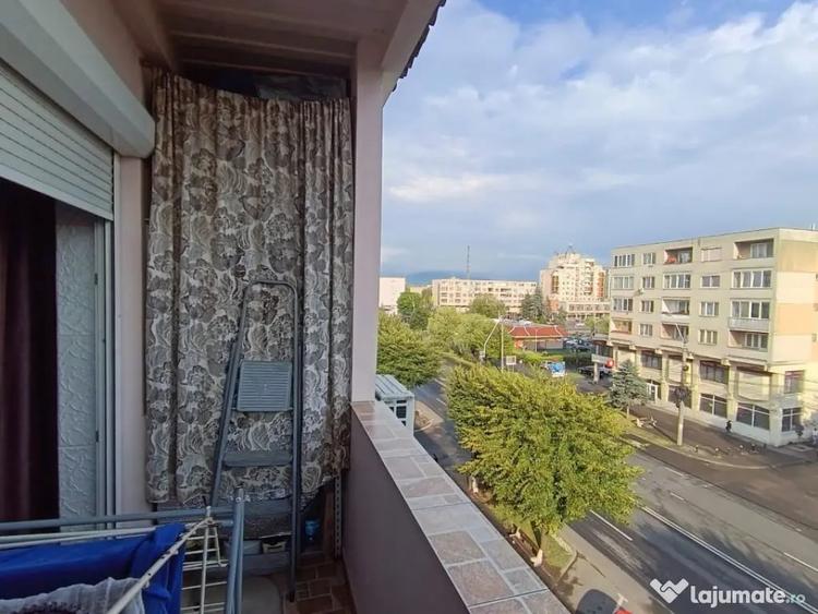 Apartament cu 2 camere decomandat în Ultracentral