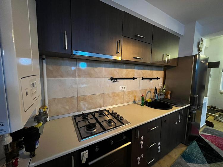 Apartament cu 2 camere semidecomandat în Militari