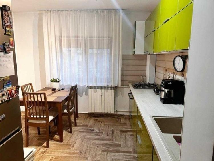 Apartament cu 2 camere decomandat, mobilat în Sebastian