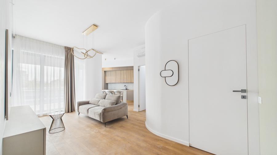 Apartament cu 2 camere semidecomandat în Grivița