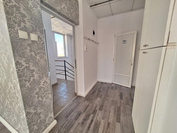 Birou, de 200 mp, în Central
