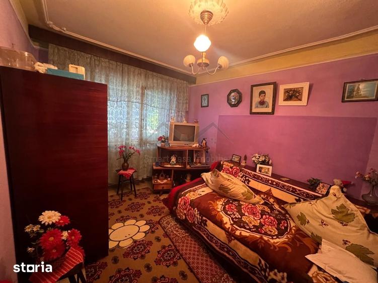 Apartament cu 3 camere decomandat în Holboca