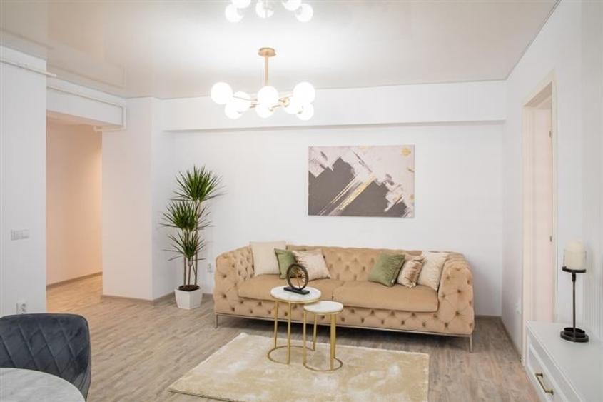 Apartament cu 3 camere semidecomandat în Copou