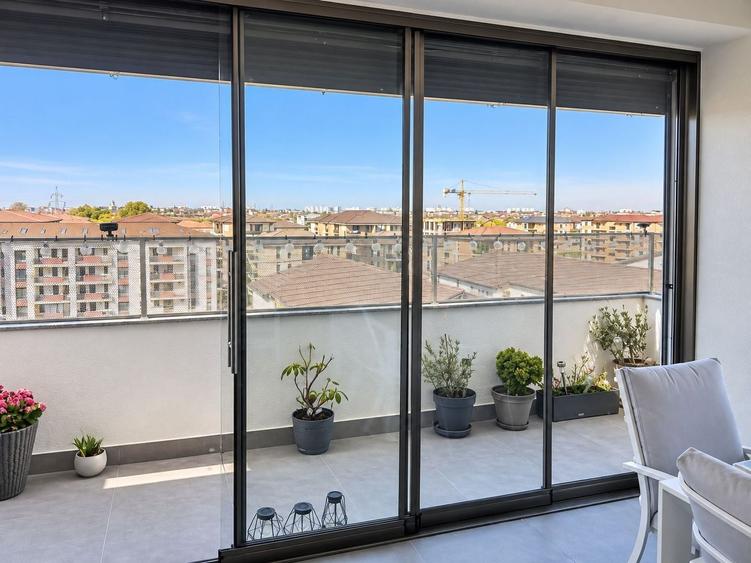 Penthouse cu 3 camere semidecomandat în Giroc
