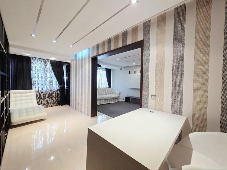 Apartament cu 4 camere decomandat în Mazepa 1