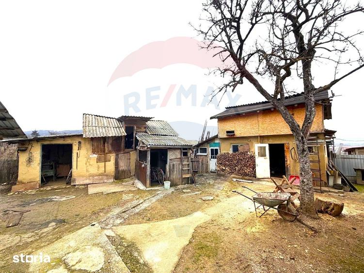 Casă cu 3 camere cu Teren 913 Mp în Gârleni