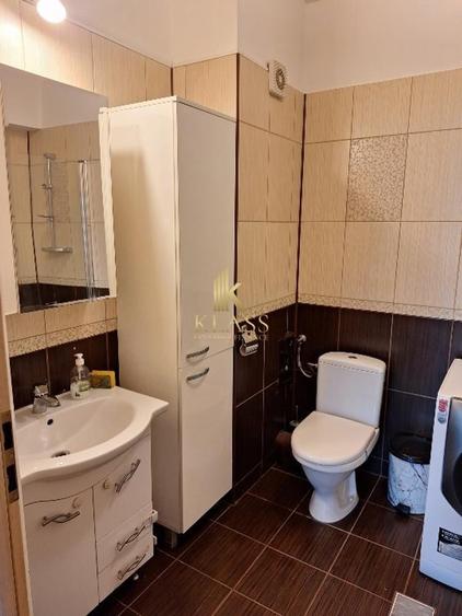 Apartament cu 3 camere decomandat, mobilat în Berceni