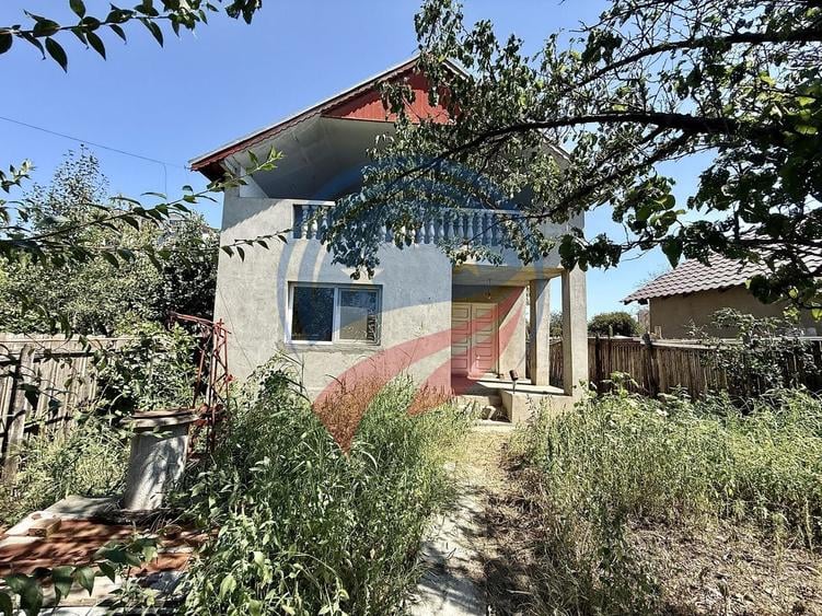 Casă individuală cu 4 camere cu Canalizare în Bordei