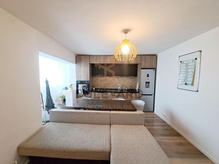 Apartament cu 4 camere decomandat, mobilat în Zorilor