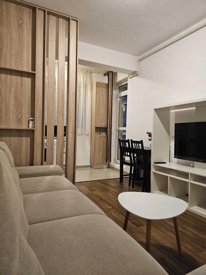 Apartament cu 2 camere semidecomandat în Roșu