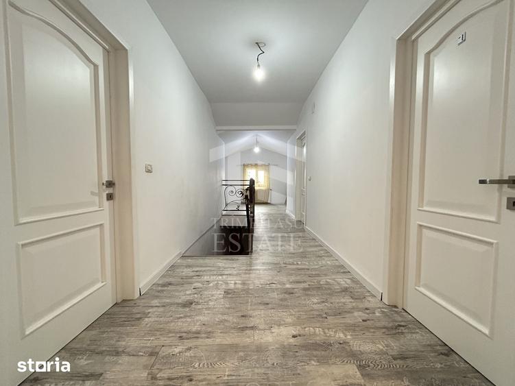 Casă cu 5 camere cu Teren 538 Mp în Pecineaga