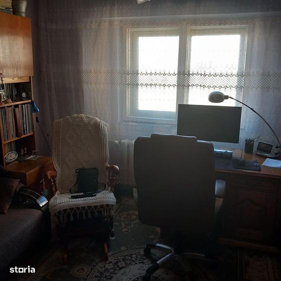 Apartament cu 3 camere decomandat în Hala Centrală