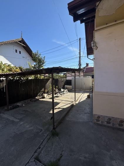 Casă cu 3 camere cu Teren 208 Mp în Central
