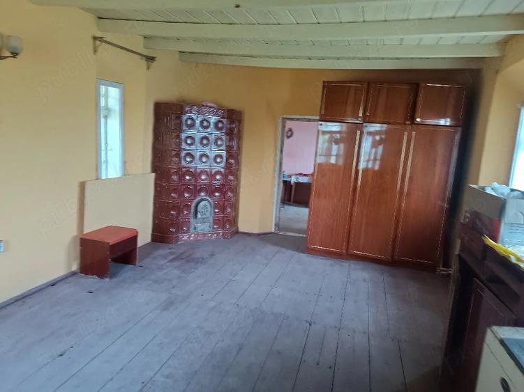 Casă cu 4 camere cu Teren 1490 Mp în Tămăoani